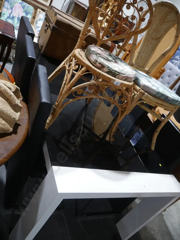 Glass top dining table and 6 chairs Image 1++