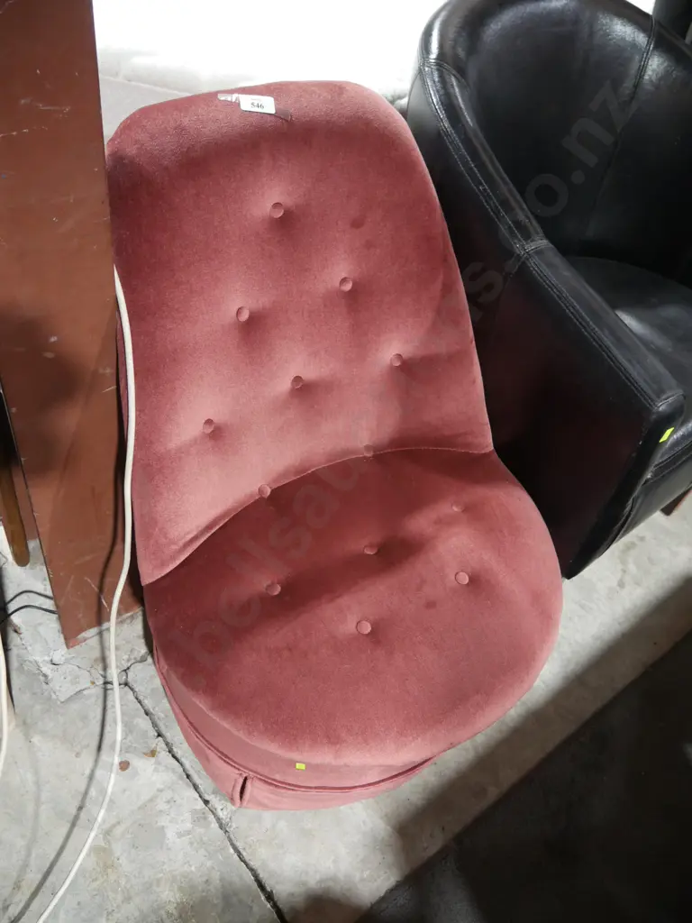 Bedroom chair Image 1++