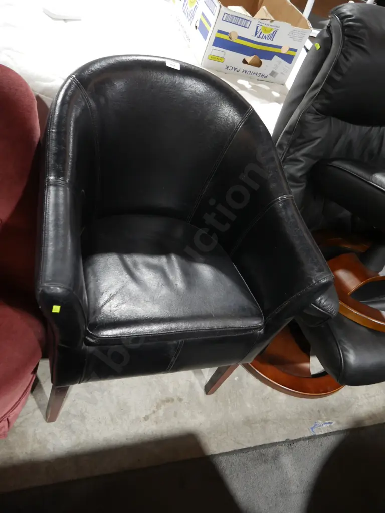 Tub chair Image 1++