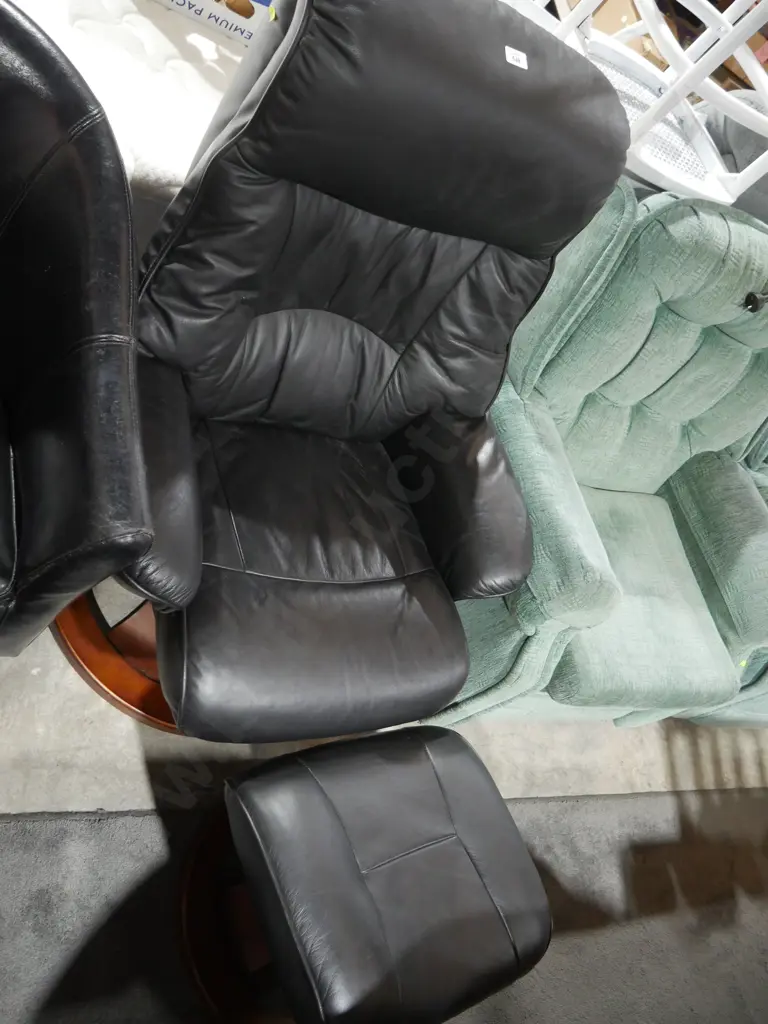 Stressless style chair and footstool Image 1++