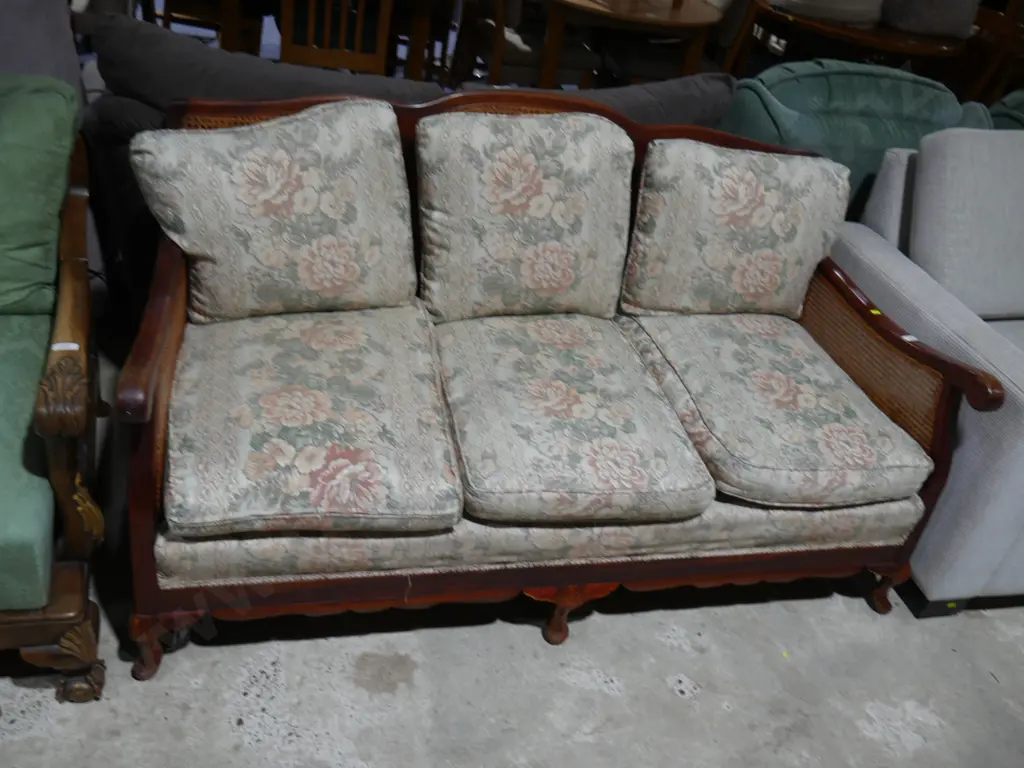 Bergere couch Image 1++