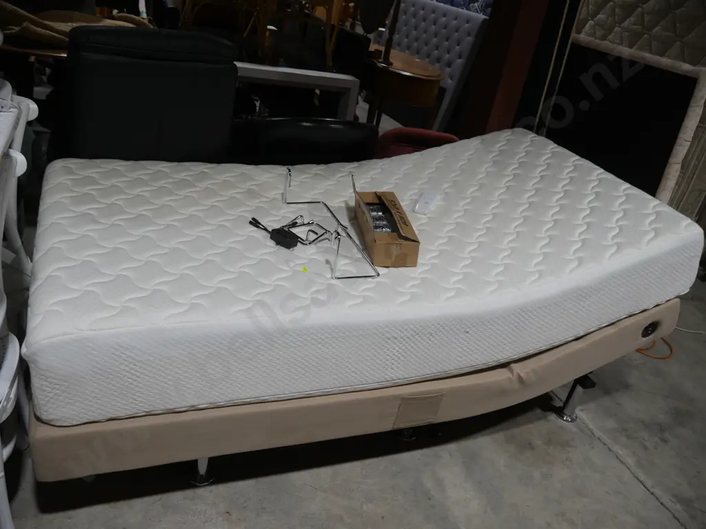 Electric king single bed Image 1++