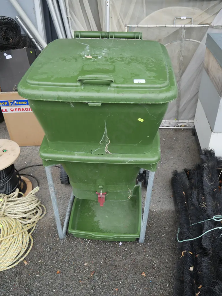 Worm farm bin Image 1++