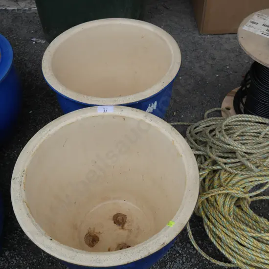 Two garden pots