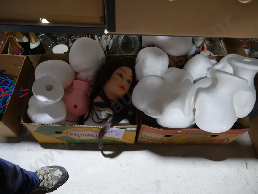 Two boxes of polystyrene heads etc Image 1++