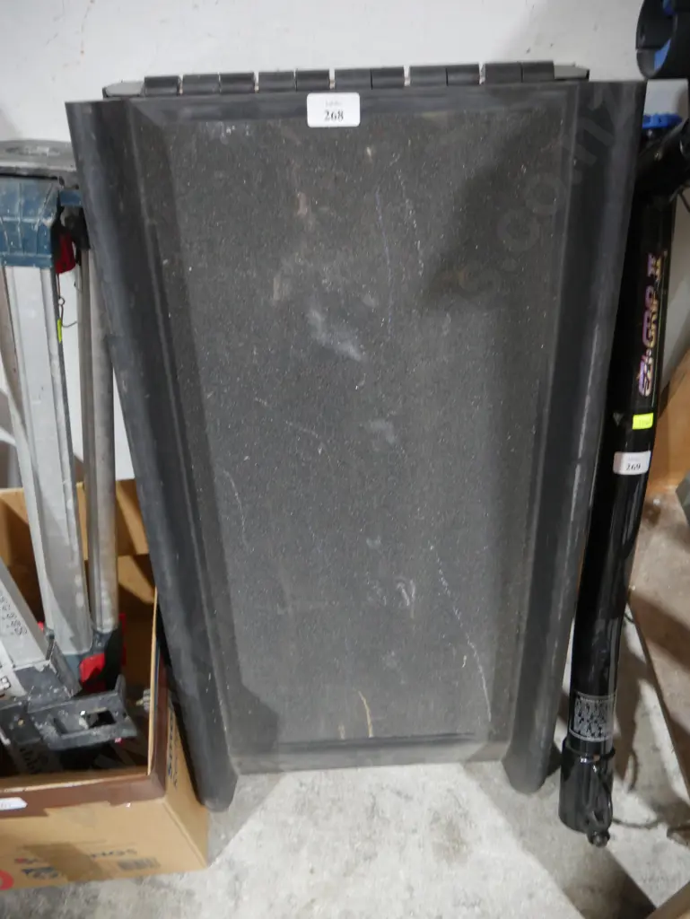 Folding pet ramp Image 1++