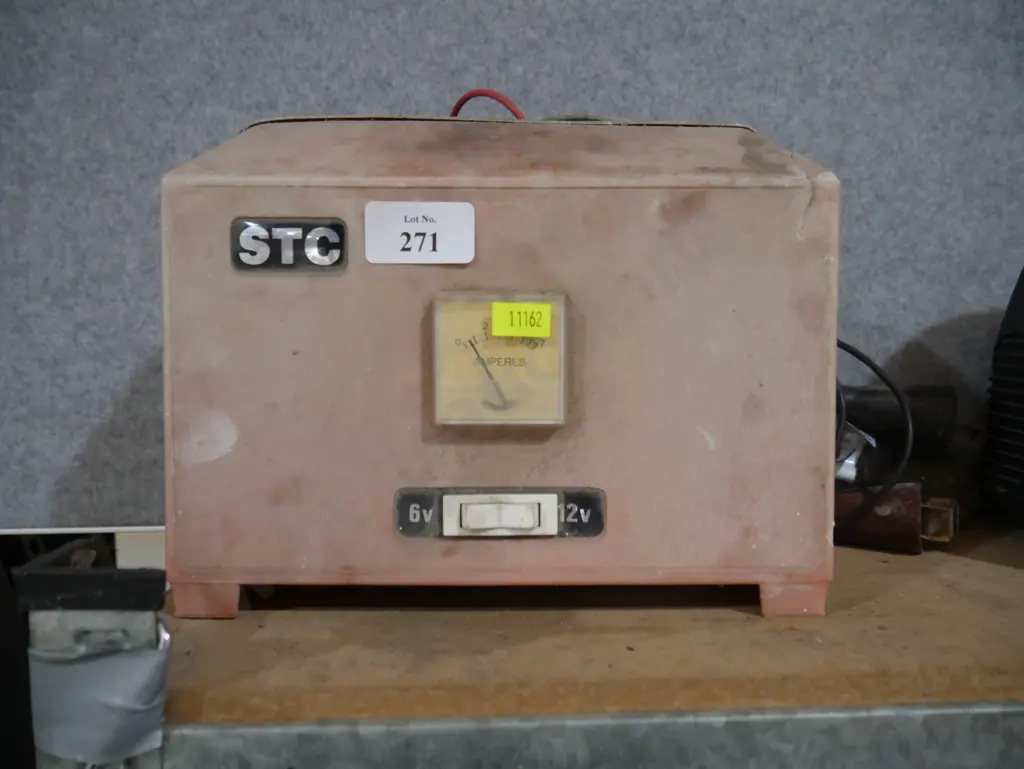 Battery charger Image 1++