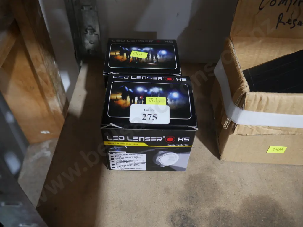 2 LED head torches Image 1++