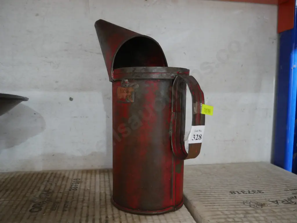 Oil measuring can Image 1++