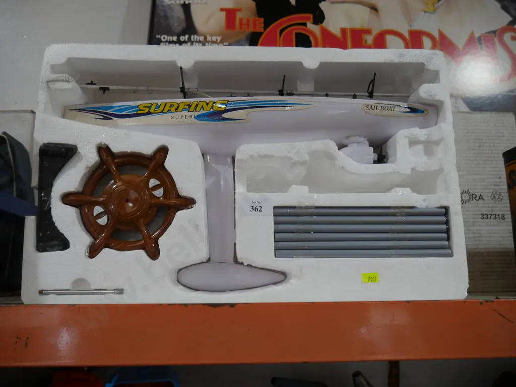 RC boat Image 1++