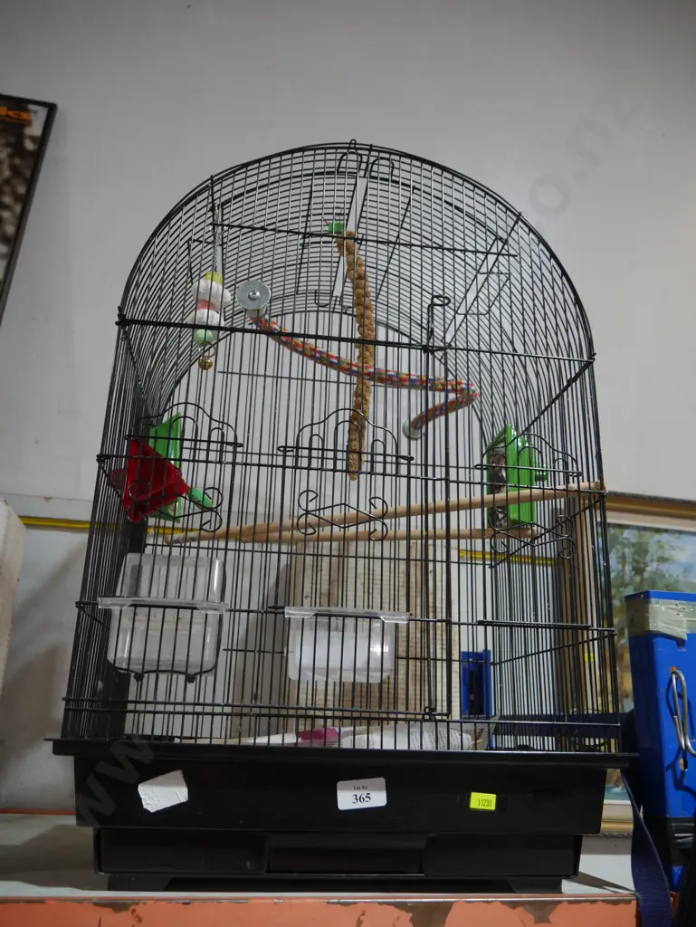 Birdcage Image 1++