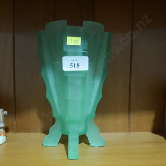 Uranium glass vase ~ damaged