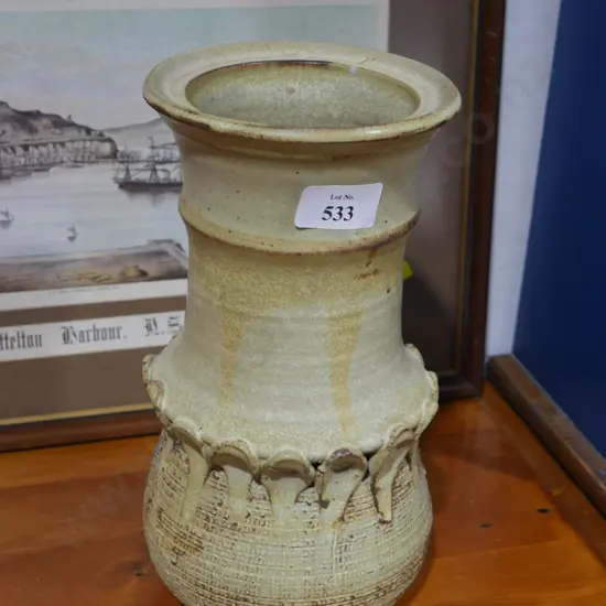Pottery vase