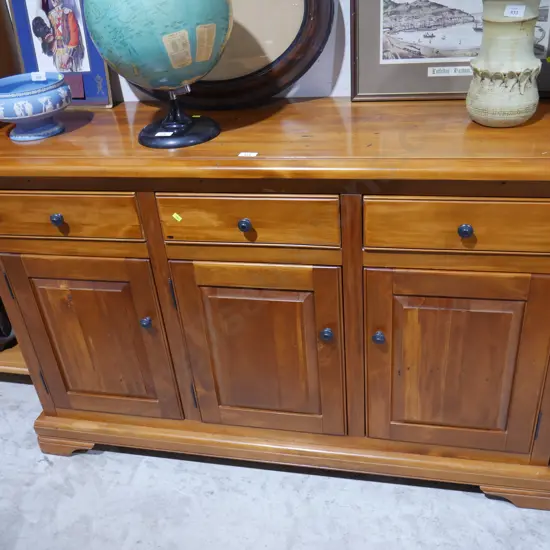 Sideboard
