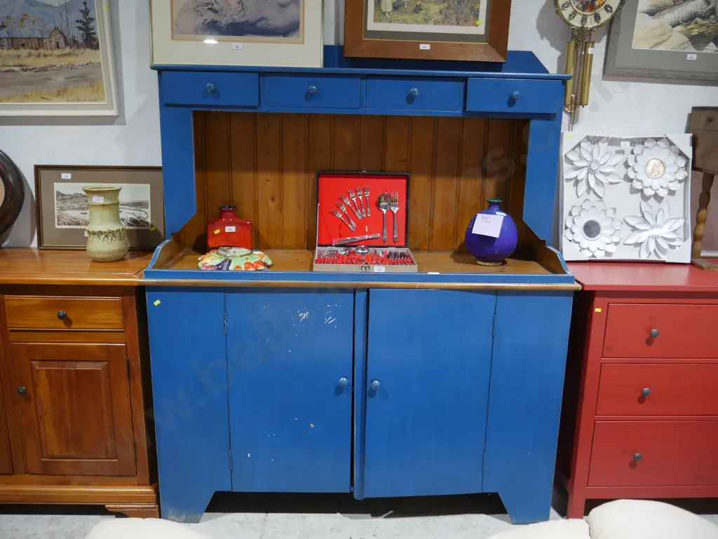 Wall unit Image 1++