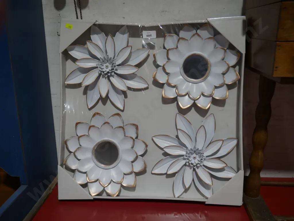 4 piece flower wall decor Image 1++