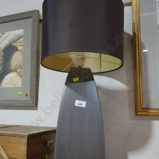 Table lamp