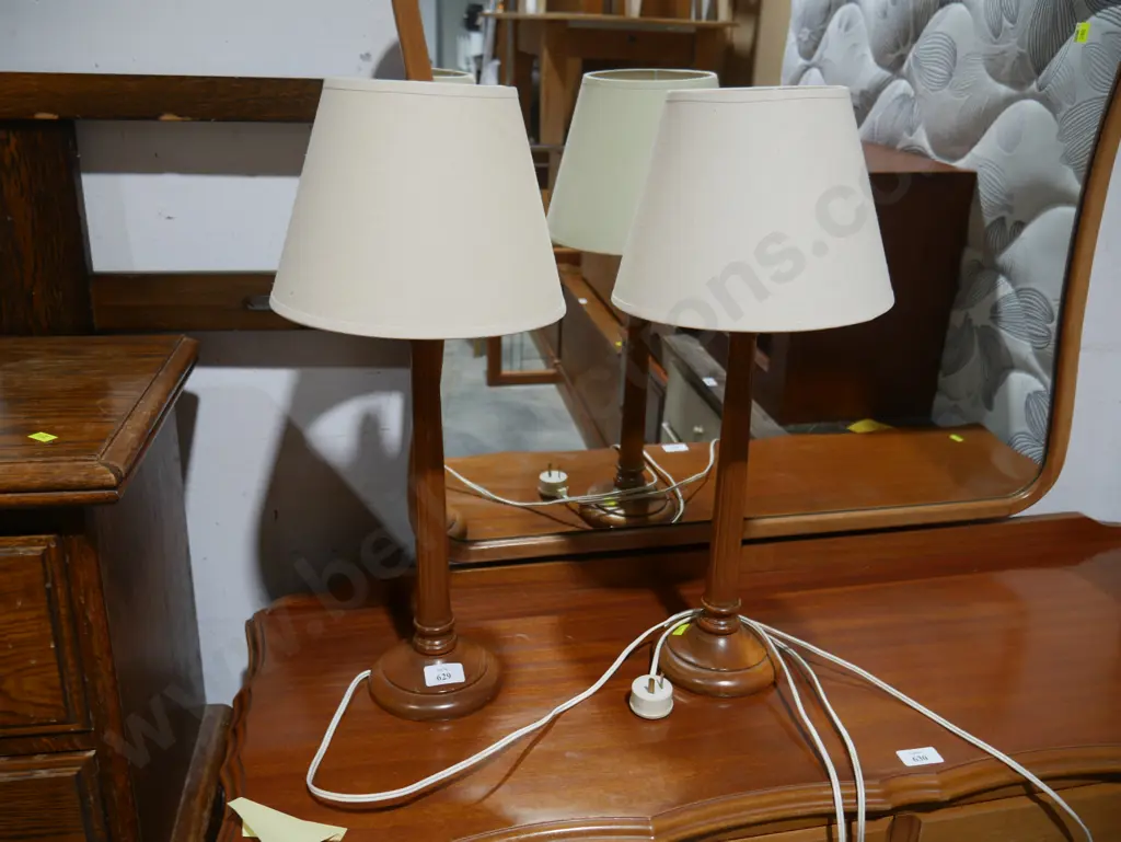 Pair of table lamps Image 1++