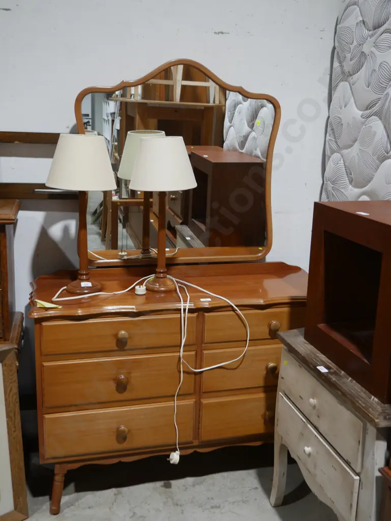 Mirror back dresser Image 1++