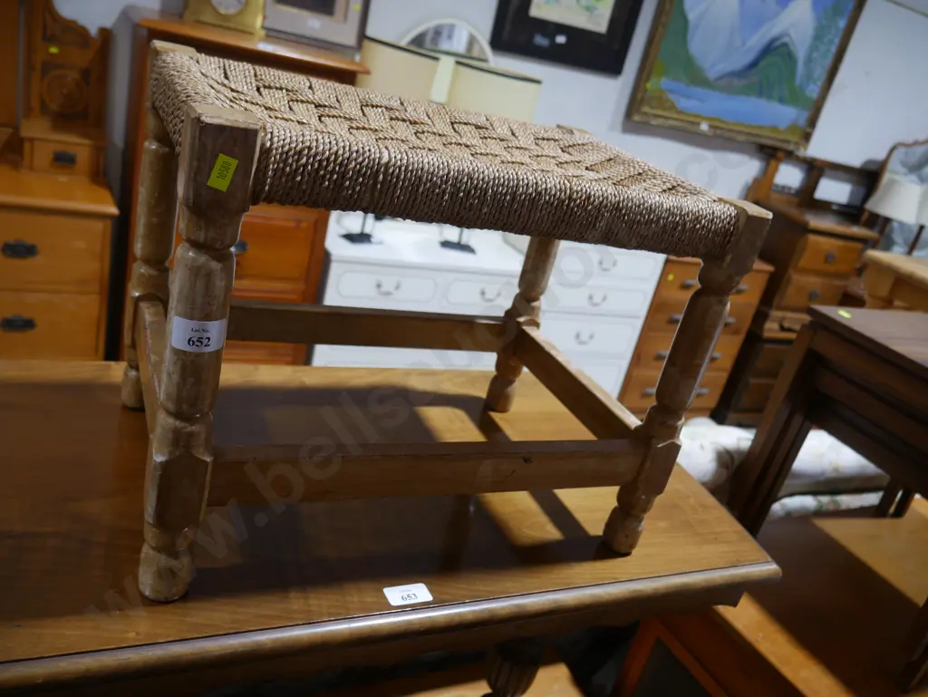 Seagrass top stool Image 1++