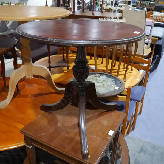 Occasional table