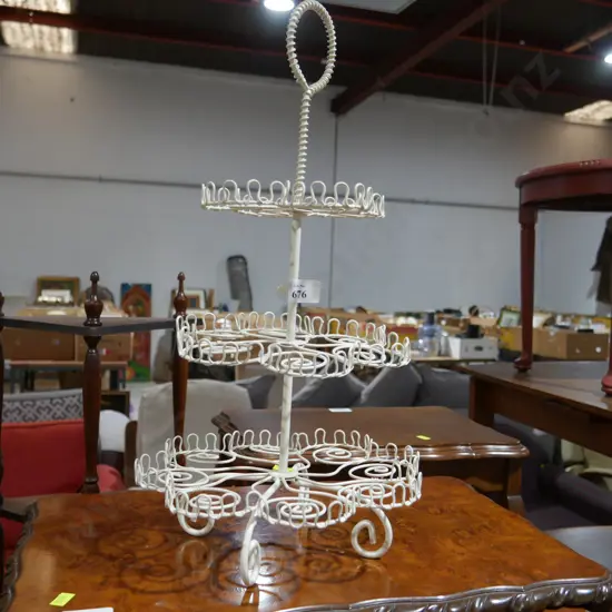 Cake stand