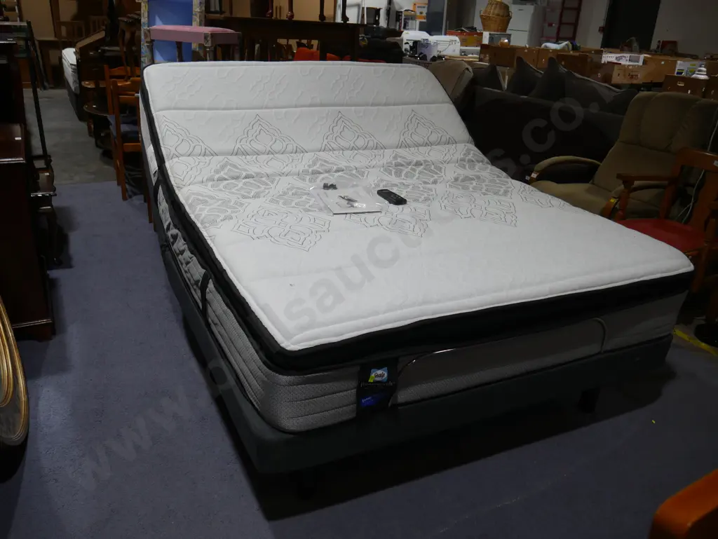 Sealy posturepedic adjustable electric bed Image 1++