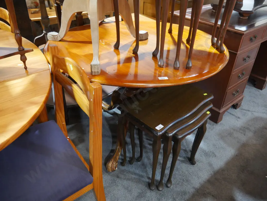 Loo table Image 1++