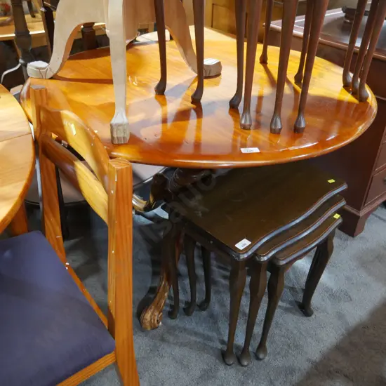 Loo table