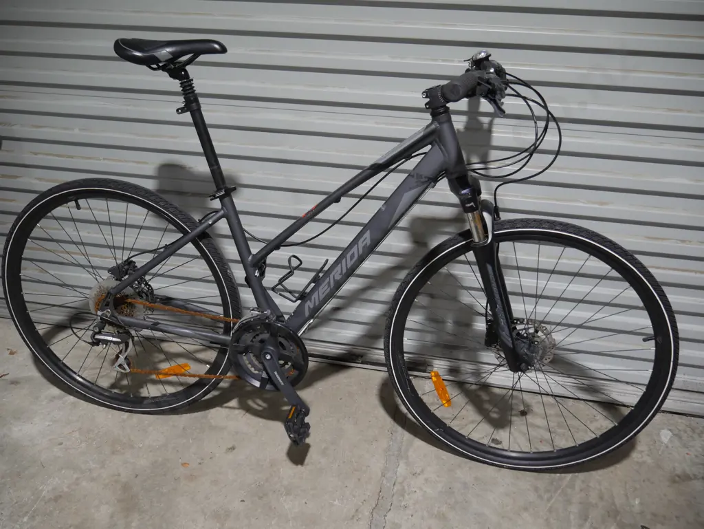 Merida crossway bike Image 1++