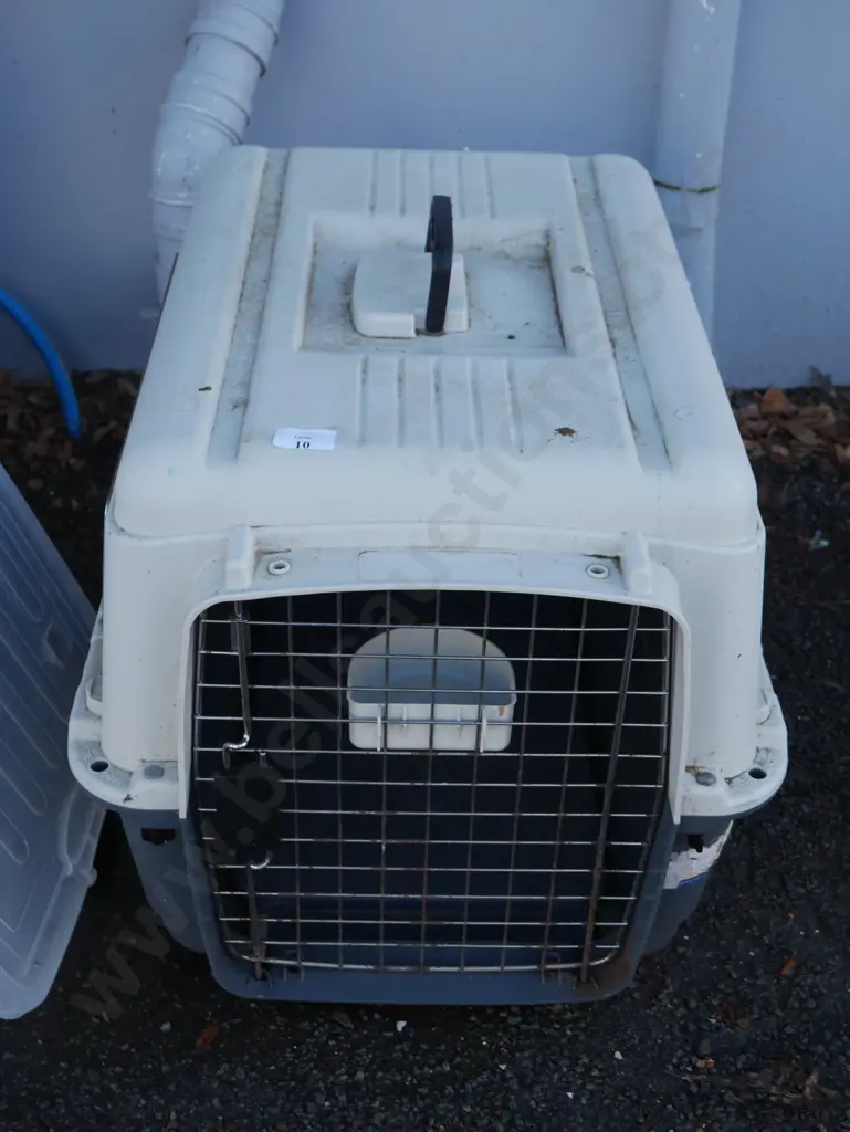 Pet crate Image 1++