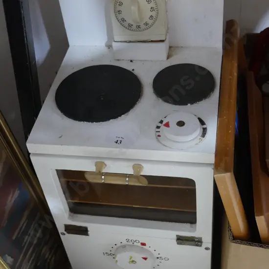 Wooden oven toy