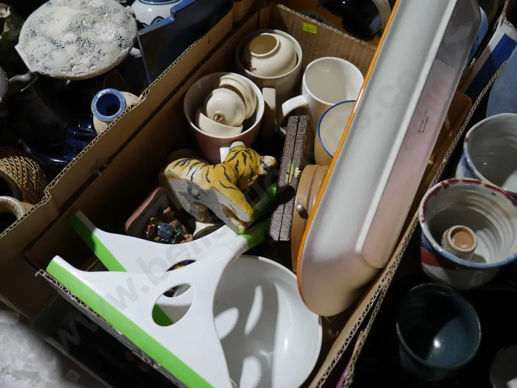 Barometer, cups etc Image 1++