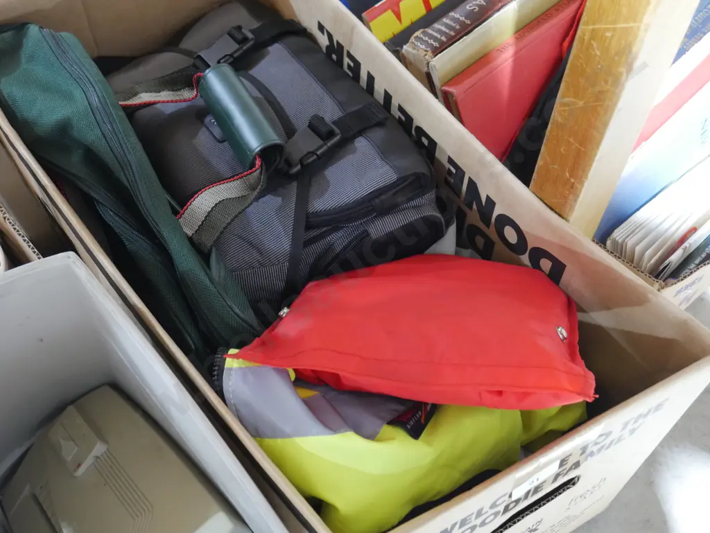 Hi vis vest, bags etc Image 1++
