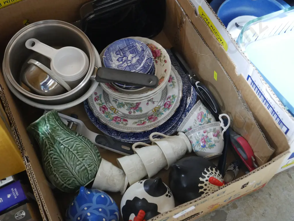Happy Hens, vintage china etc Image 1++