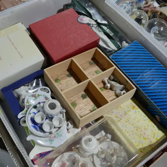 Miniature teasets