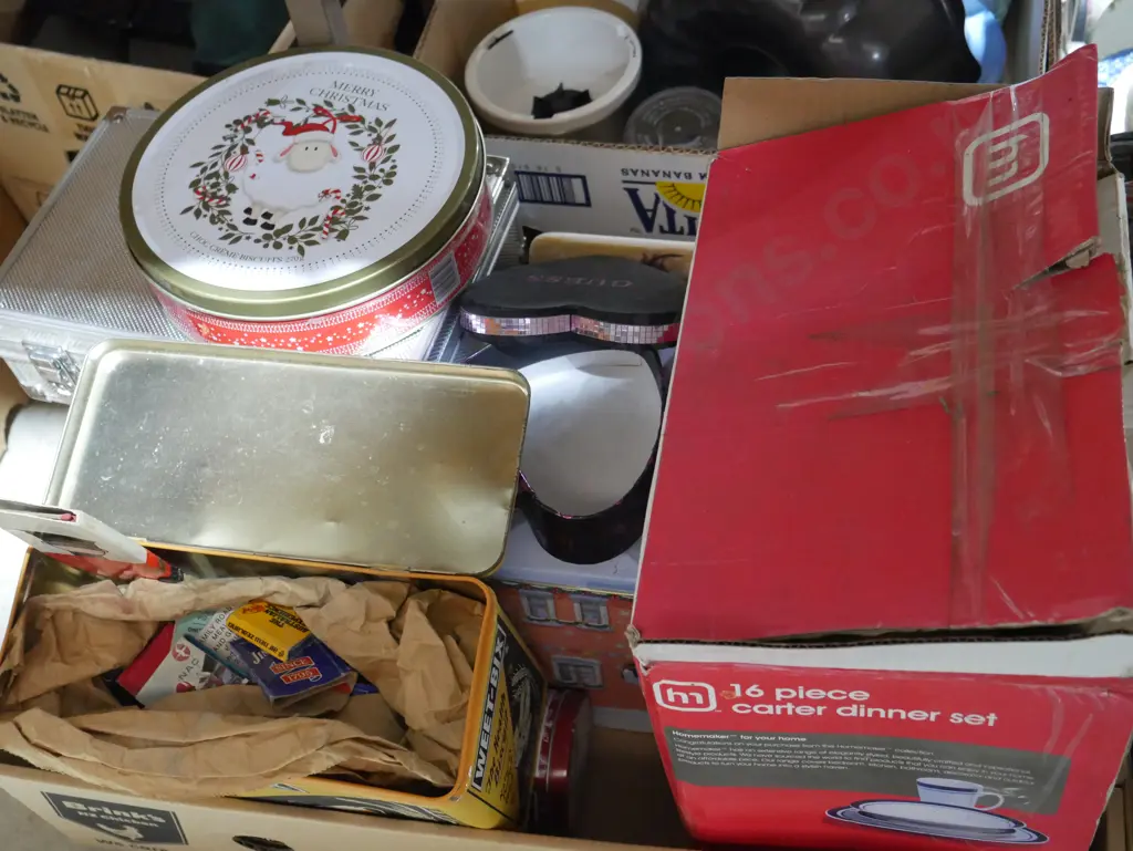 Tins, dinner set etc Image 1++