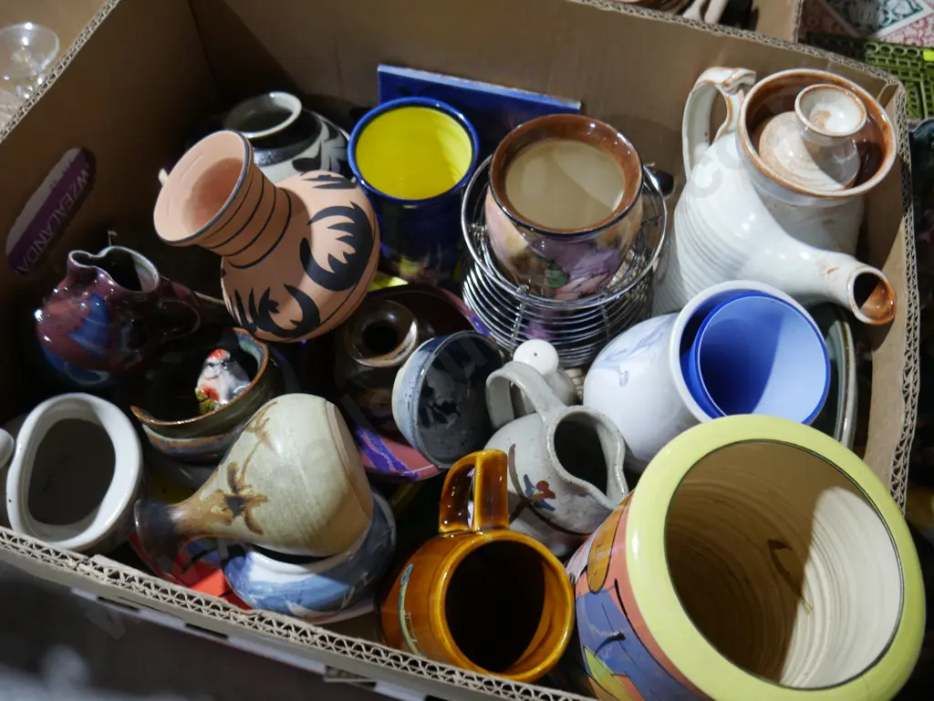 NZ studio pottery Image 1++