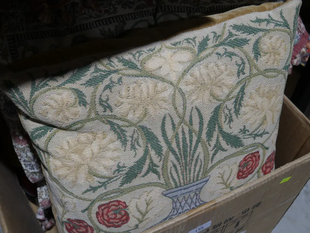 Cushions Image 1++