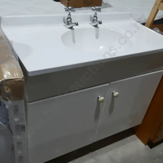 Bathroom vanity