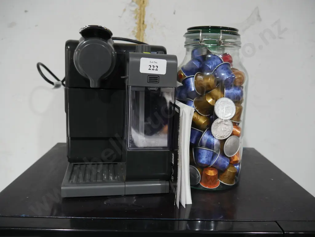 De'Longhi nespresso machine Image 1++