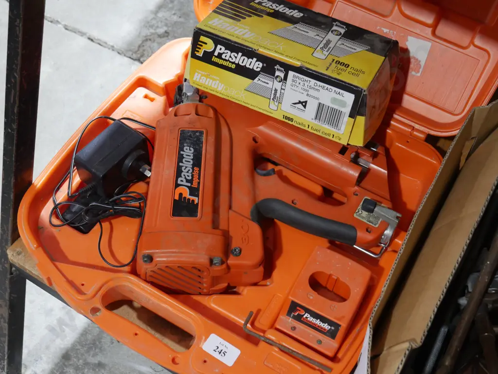 Paslode impulse nailer Image 1++