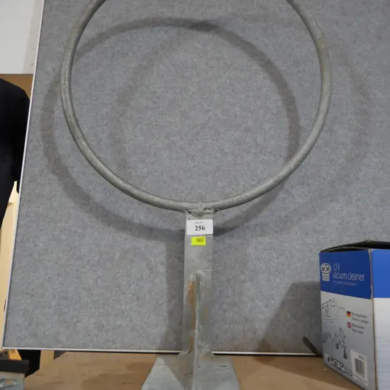 Hoop