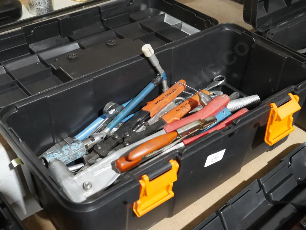 Tool box and contents Image 1++