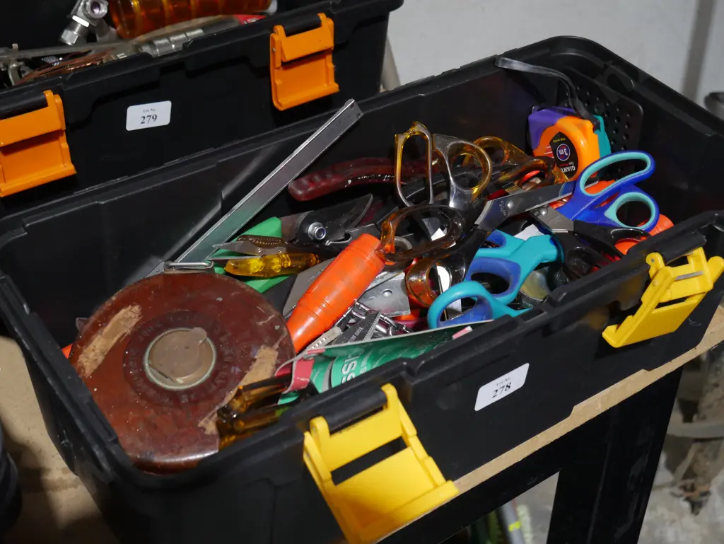 Tool box and contents Image 1++