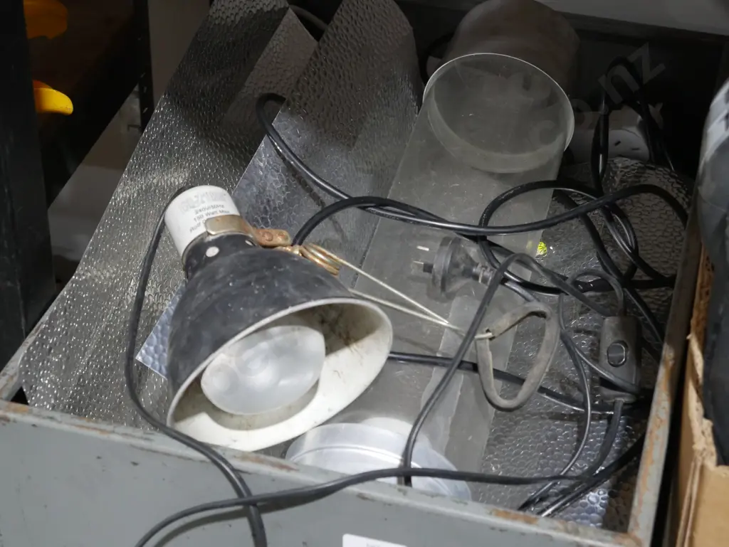 Light fittings Image 1++