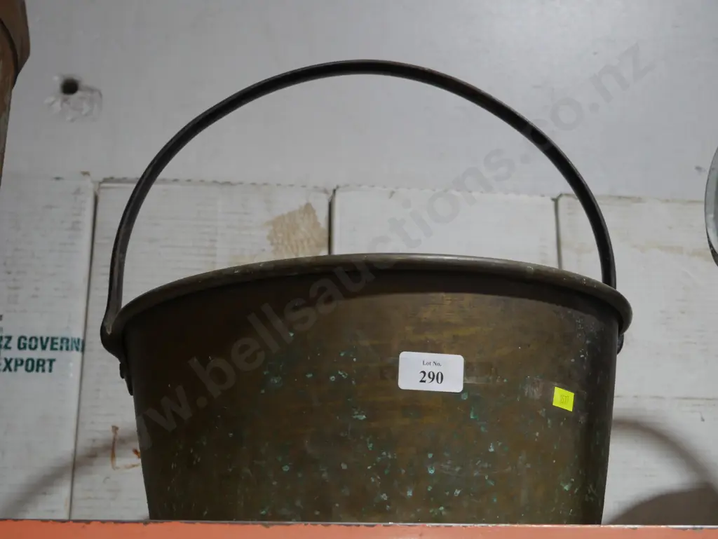 Brass pan Image 1++