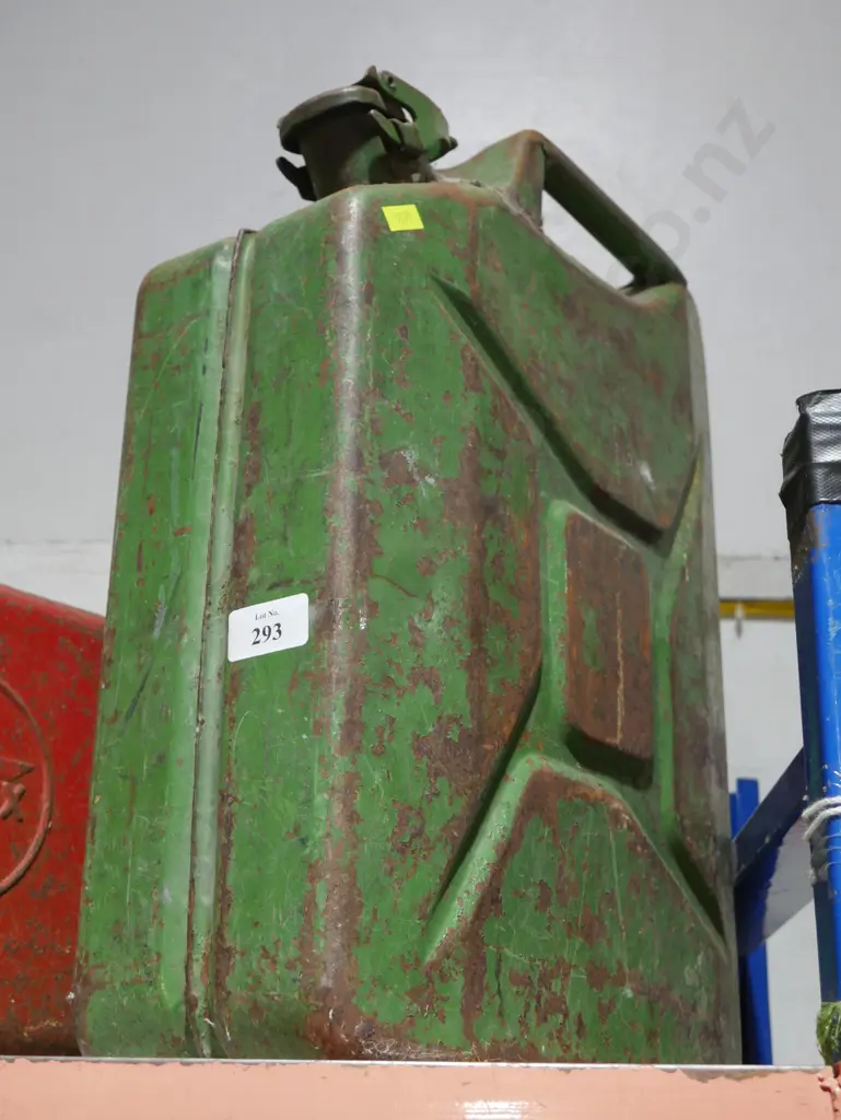 Jerry can Image 1++
