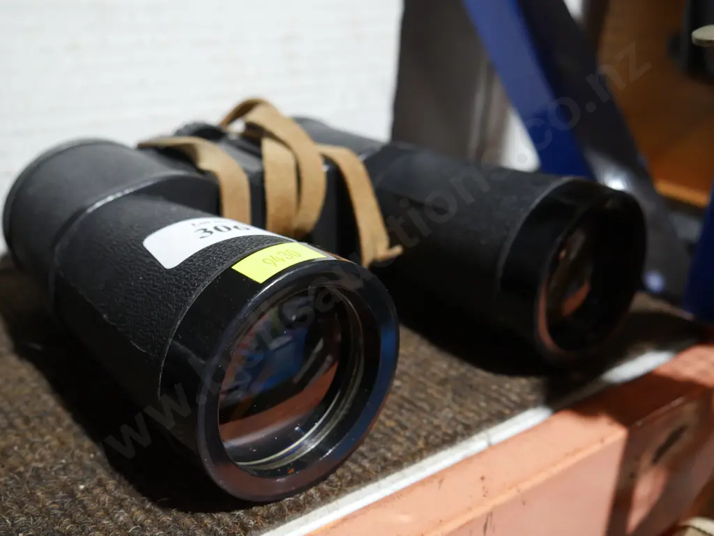 Binoculars Image 1++