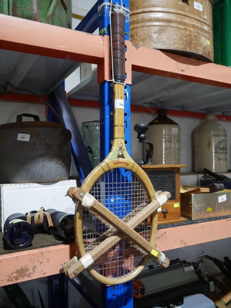 Tennis racket Image 1++